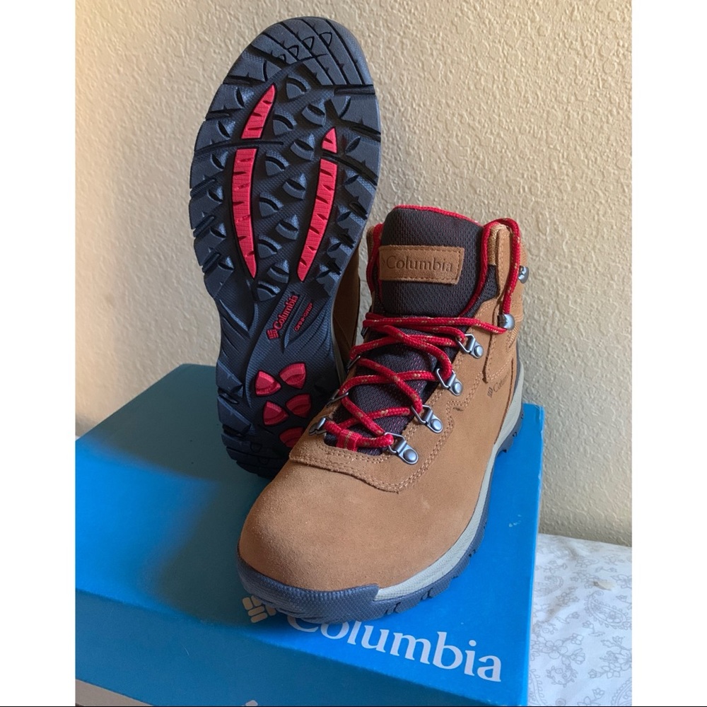 Columbia Hiking Boots BNIB